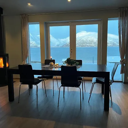 Moderne Ved Havet 3 Soverom Og 2 Bad *