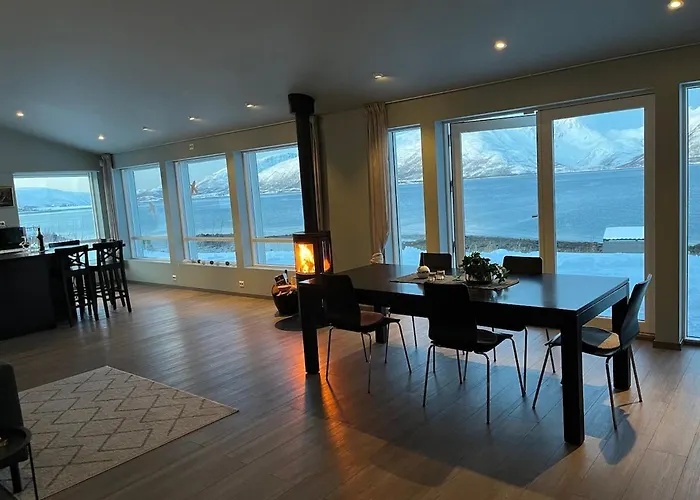 Moderne Ved Havet 3 Soverom Og 2 Bad * Tromsø